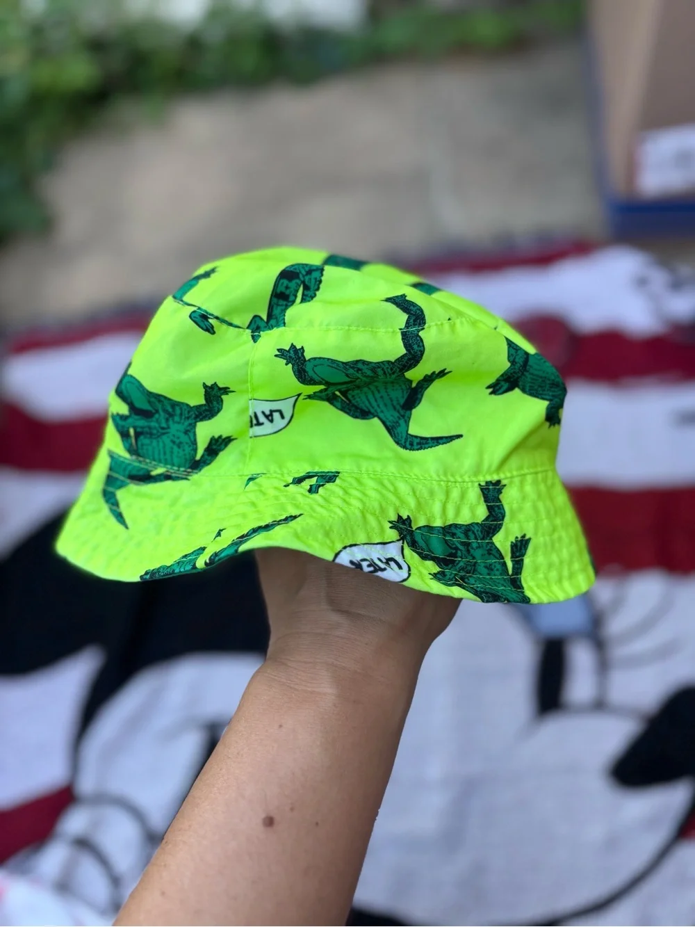 CARTERS GREEN ALLIGATOR GRAPHIC BUCKET HAT SIZE 4-8 KIDS